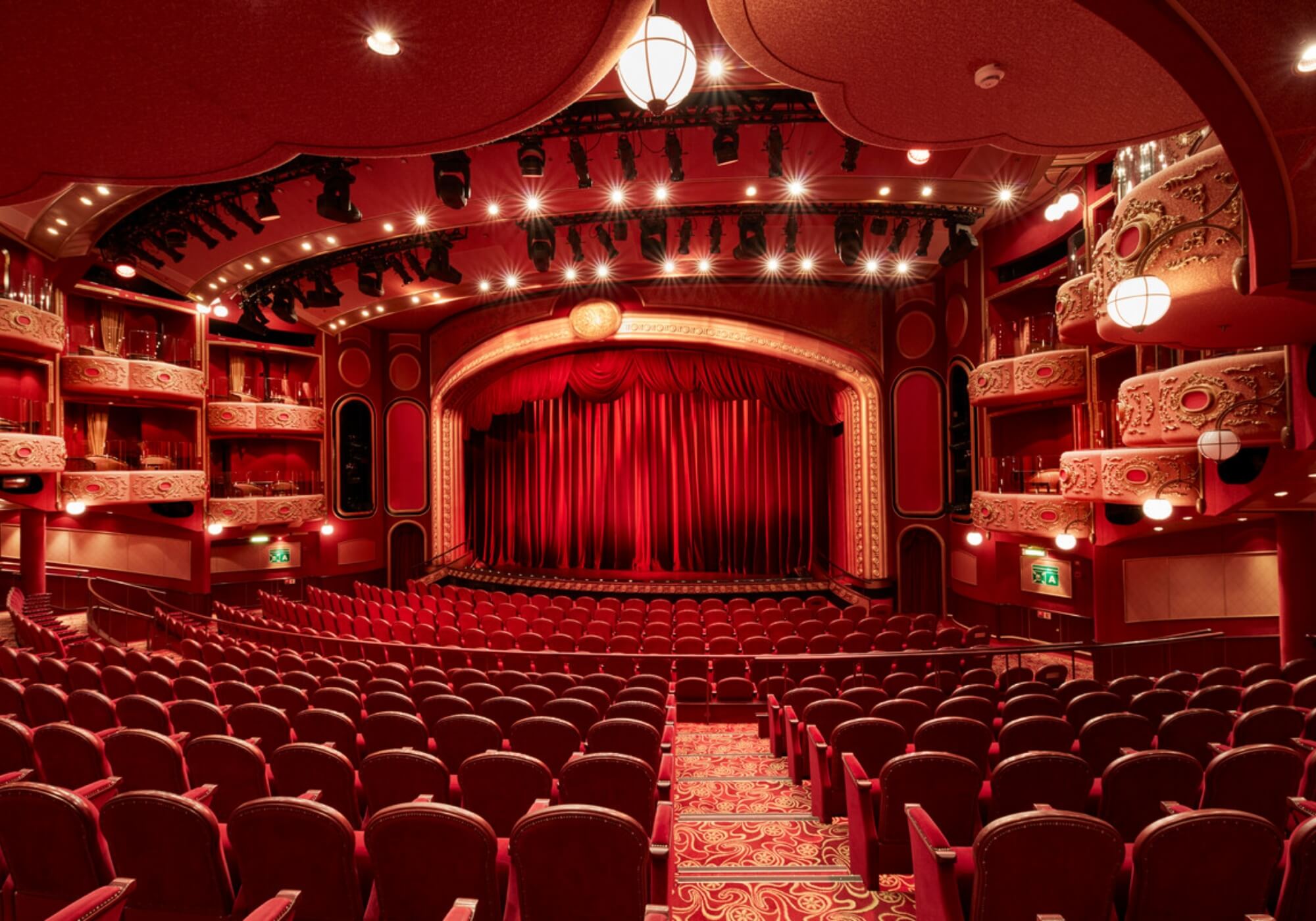 Cunard Queen Victoria Entertainment